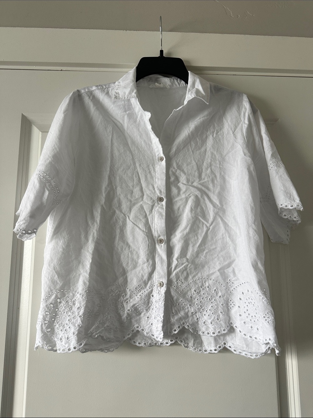 beachlunchlounge White Eyelet Button-Down Shirt